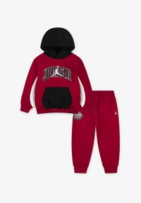 Набор одежды Набор одежды