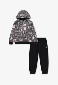 Набор одежды Набор одежды