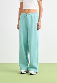 Спортивные штаны Спортивные штаны