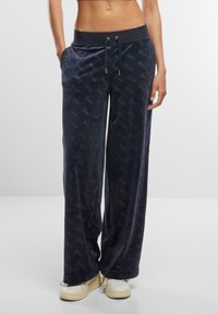 Спортивные штаны Спортивные штаны