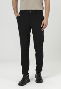 Чиносы Чиносы