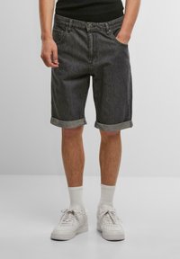 Шорты Шорты