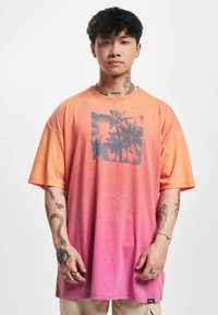 Футболка Футболка