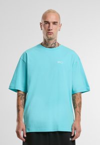 Футболка Футболка