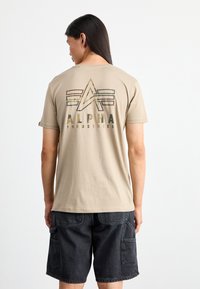 Футболка Футболка