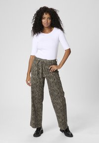 Прямые джинсы Прямые джинсы