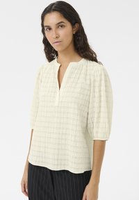 Блузка Блузка