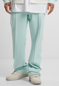 Спортивные штаны Спортивные штаны