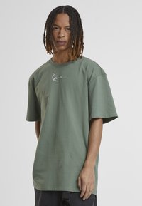 Футболка Футболка