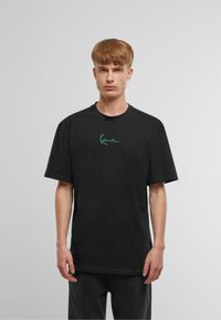 Футболка Футболка