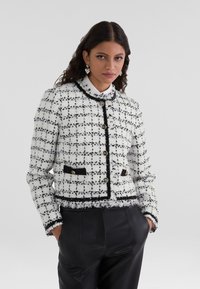 Твинсет Твинсет