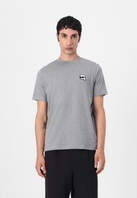 Футболка Футболка