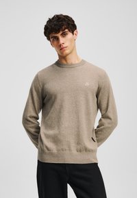 Пуловер Пуловер