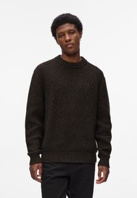 Пуловер Пуловер