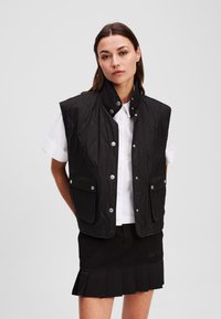 Жилет Жилет