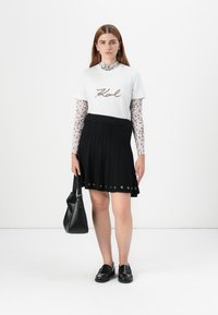 Футболка Футболка