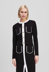 Жилет Жилет