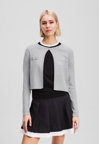 Вязаная кофта Вязаная кофта