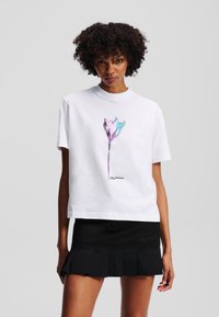 Футболка Футболка