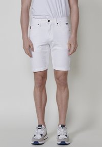 Шорты Шорты