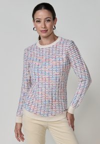 Пуловер Пуловер