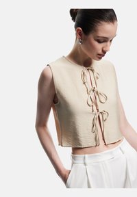 Жилет Жилет