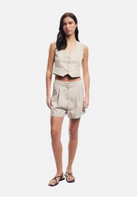 Жилет Жилет