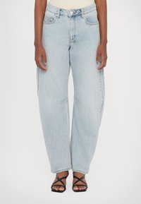 Широкие брюки Широкие брюки