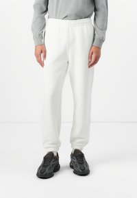 Спортивные штаны Спортивные штаны