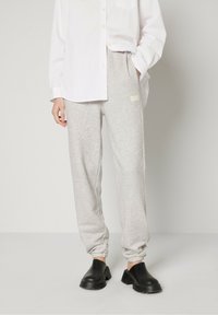 Спортивные штаны Спортивные штаны