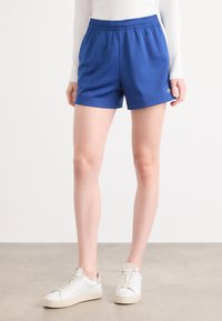 Шорты Шорты