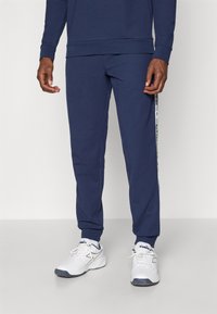 Спортивные штаны Спортивные штаны