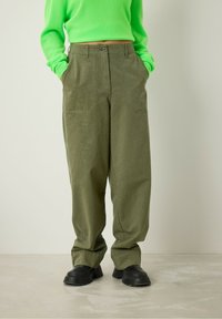 Широкие брюки Широкие брюки