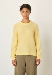 Пуловер в полоску Пуловер в полоску