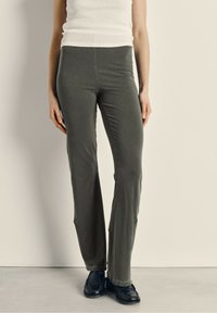 Леггинсы Леггинсы