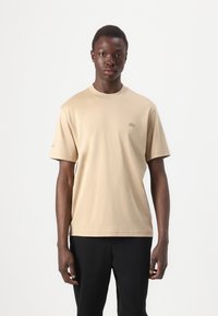 Футболка Футболка