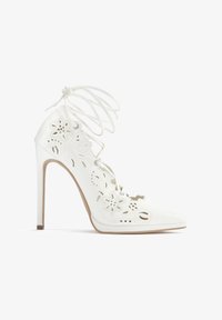 Туфли на шнуровке Туфли на шнуровке