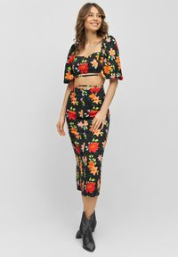 Юбка-карандаш Юбка-карандаш