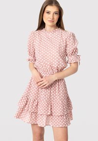 Короткое платье Короткое платье