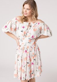 Платье Платье