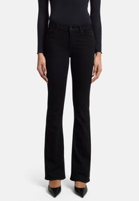 Клешеные брюки Клешеные брюки