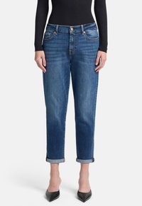 Джинсы Джинсы