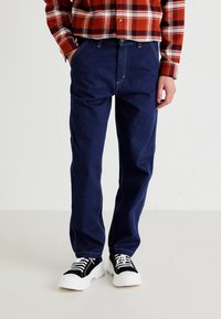 Прямые джинсы Прямые джинсы