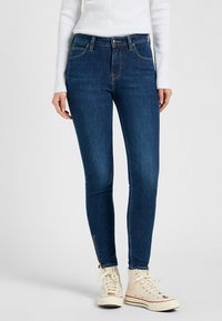 Узкие джинсы Узкие джинсы