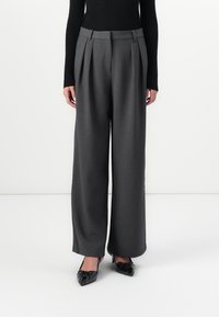 Широкие брюки Широкие брюки