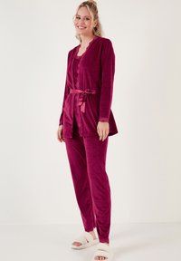 Майка Майка