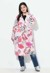 Шерстяное пальто Шерстяное пальто