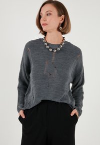 Пуловер Пуловер