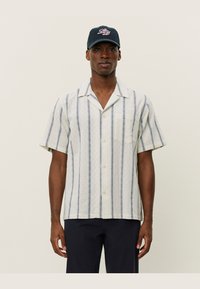 Рубашка с коротким рукавом Рубашка с коротким рукавом