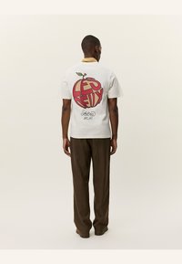 Футболка Футболка